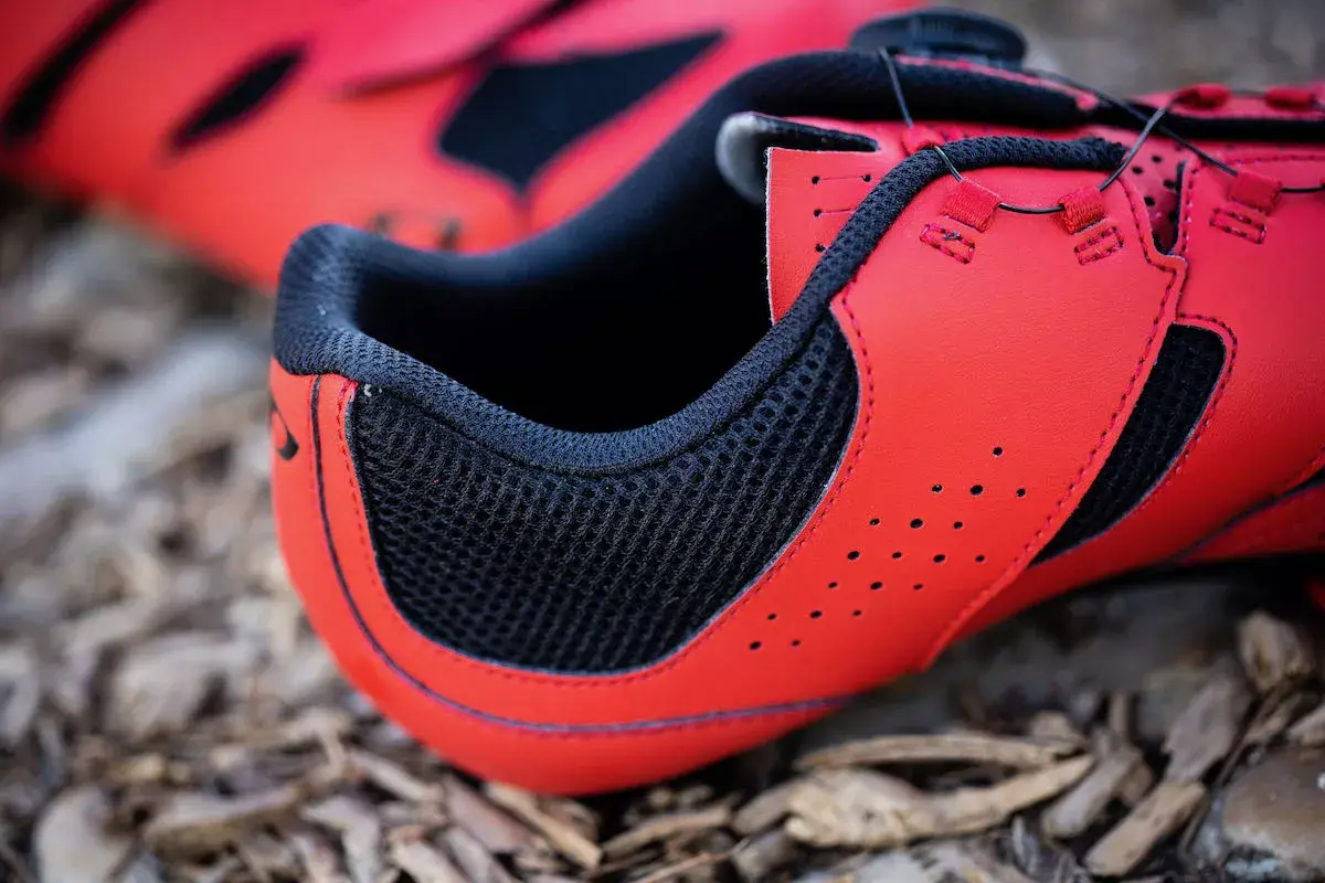 Zapatillas de ciclismo de carretera y spinning Giro Savix II con dial BOA
