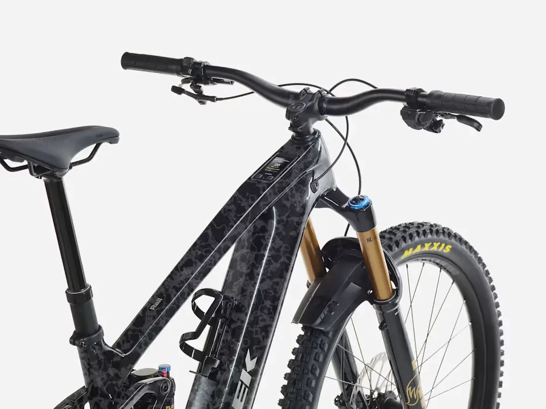 Bicicleta eléctrica de montaña de carbono Trek Rail+ 9.8 Gen 5 en Bikes Click