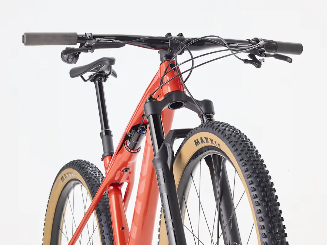Bicicleta de montaña de carbono Trek Supercaliber SL 9.7 GX AXS Gen 2 en Bikes Click
