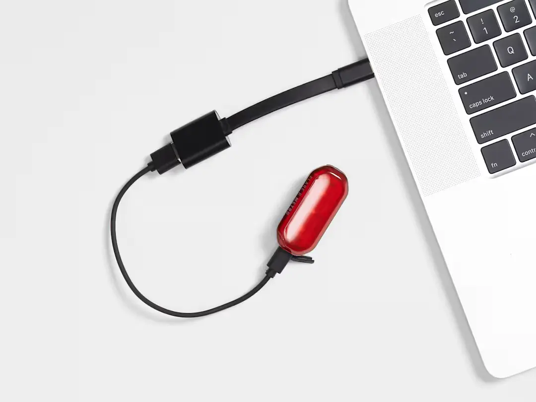 Luz trasera Trek Flare R Metro recargable por USB en Bikes Click