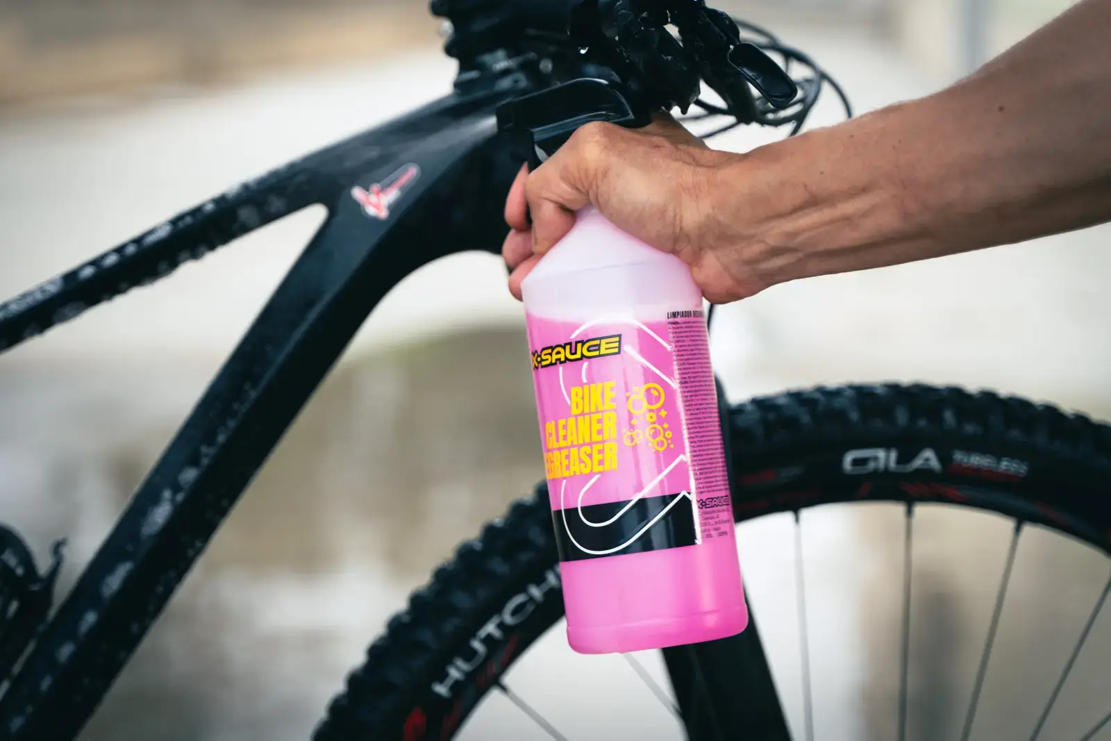 Bote de limpiador desengrasante x sauce 900ml con pulverizador en Bikes Click