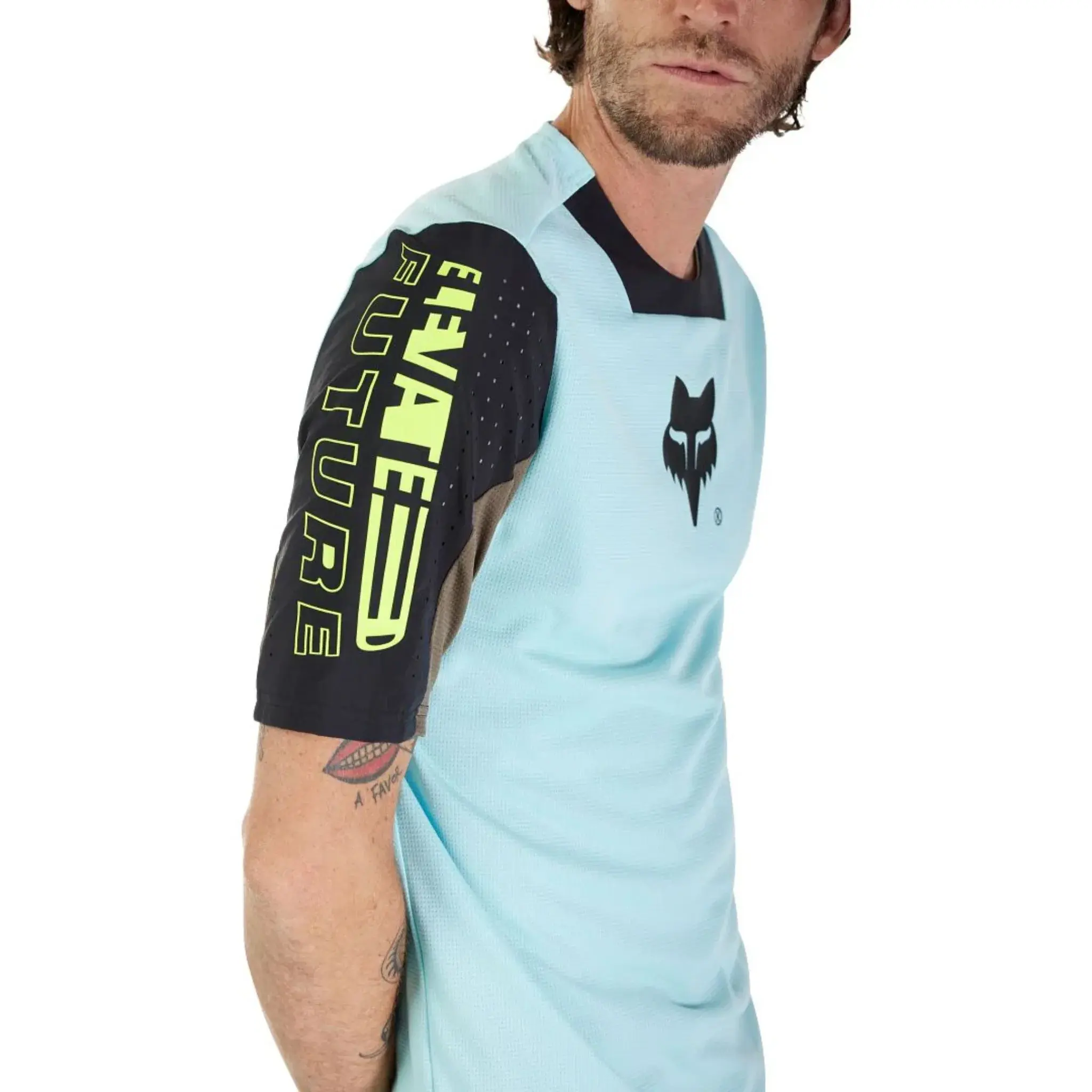 Camiseta fox defend elevated resistente para MTB y Enduro en Bikes Click