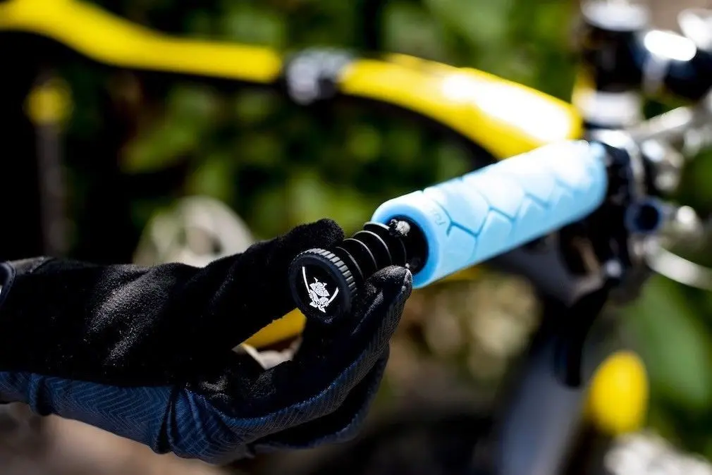 Kit reparacion sahmurai sword para tubeless oculto en manillar en Bikes Click