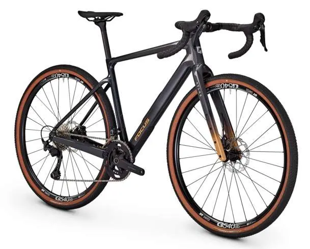 Bicicleta focus atlas 87 de carbono para gravel con grupo shimano grx en Bikes Click